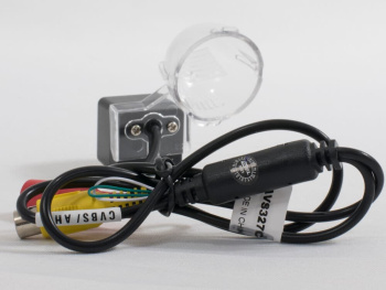 Штатная камера заднего вида AVS327CPR (161 AHD/CVBS) с переключателем HD и AHD для автомобилей SUZUKI