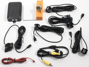Комплект из универсальной 1DIN магнитолы и камеры с видеопарктроником AVS080W (001) + AVS115CPR (980) + PS-03V
